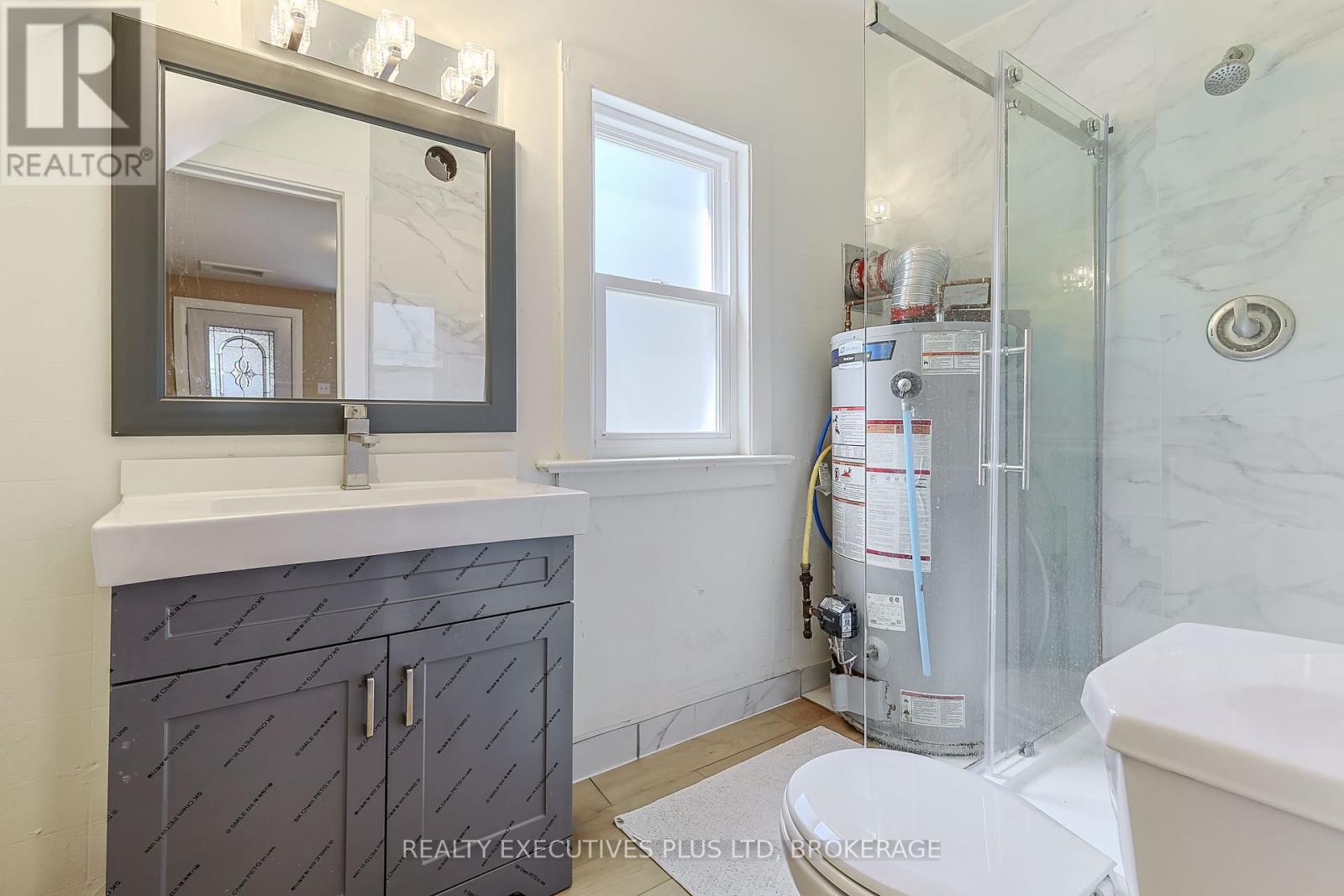5352 Stamford Street, Niagara Falls, Ontario  L2E 1N3 - Photo 35 - X12261384