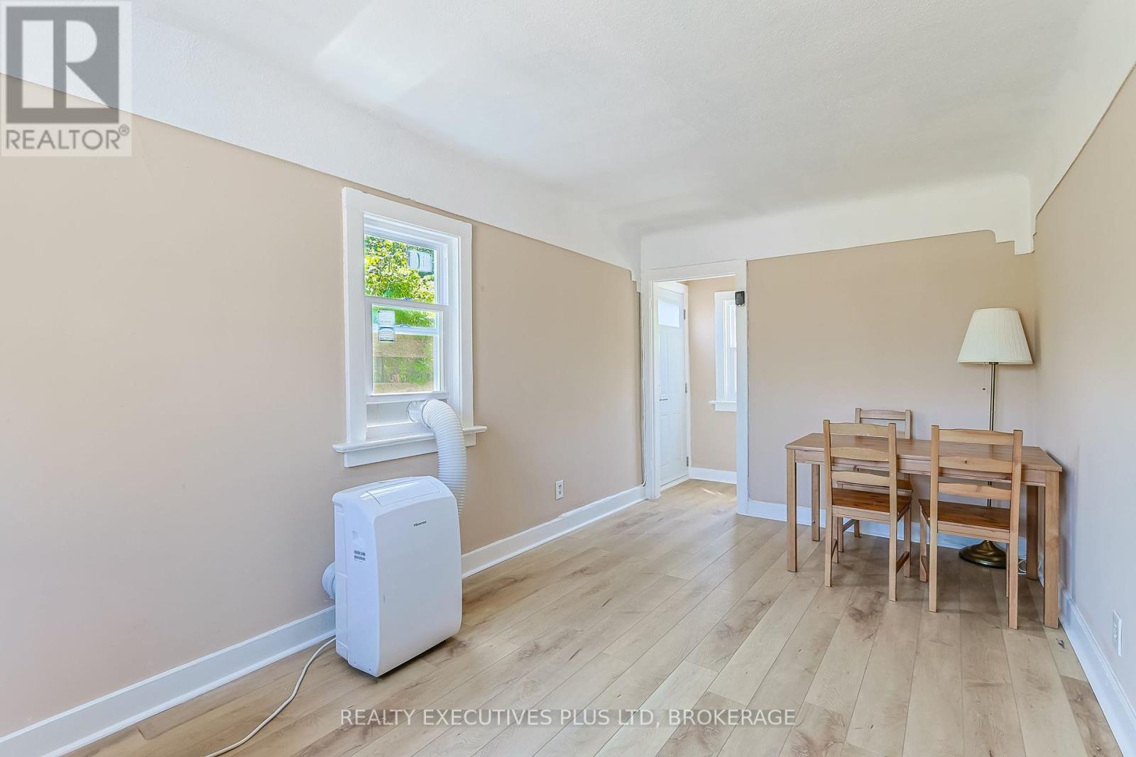 5352 Stamford Street, Niagara Falls, Ontario  L2E 1N3 - Photo 38 - X12261384