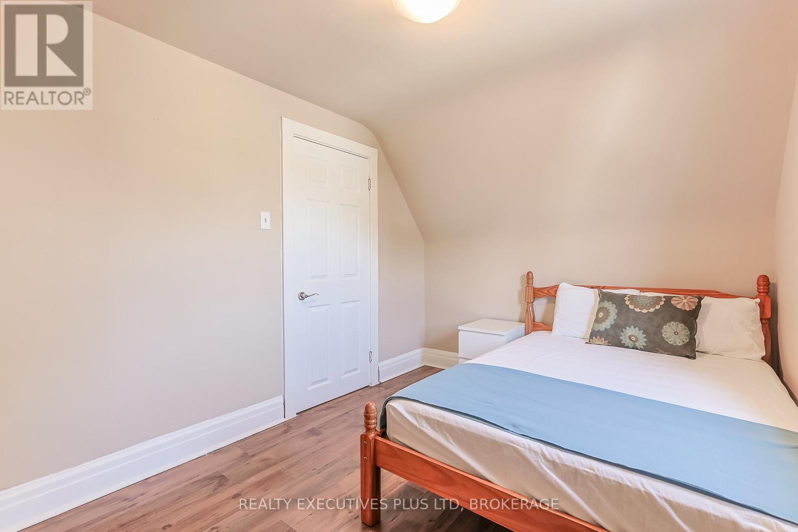 5352 Stamford Street, Niagara Falls, Ontario  L2E 1N3 - Photo 42 - X12261384