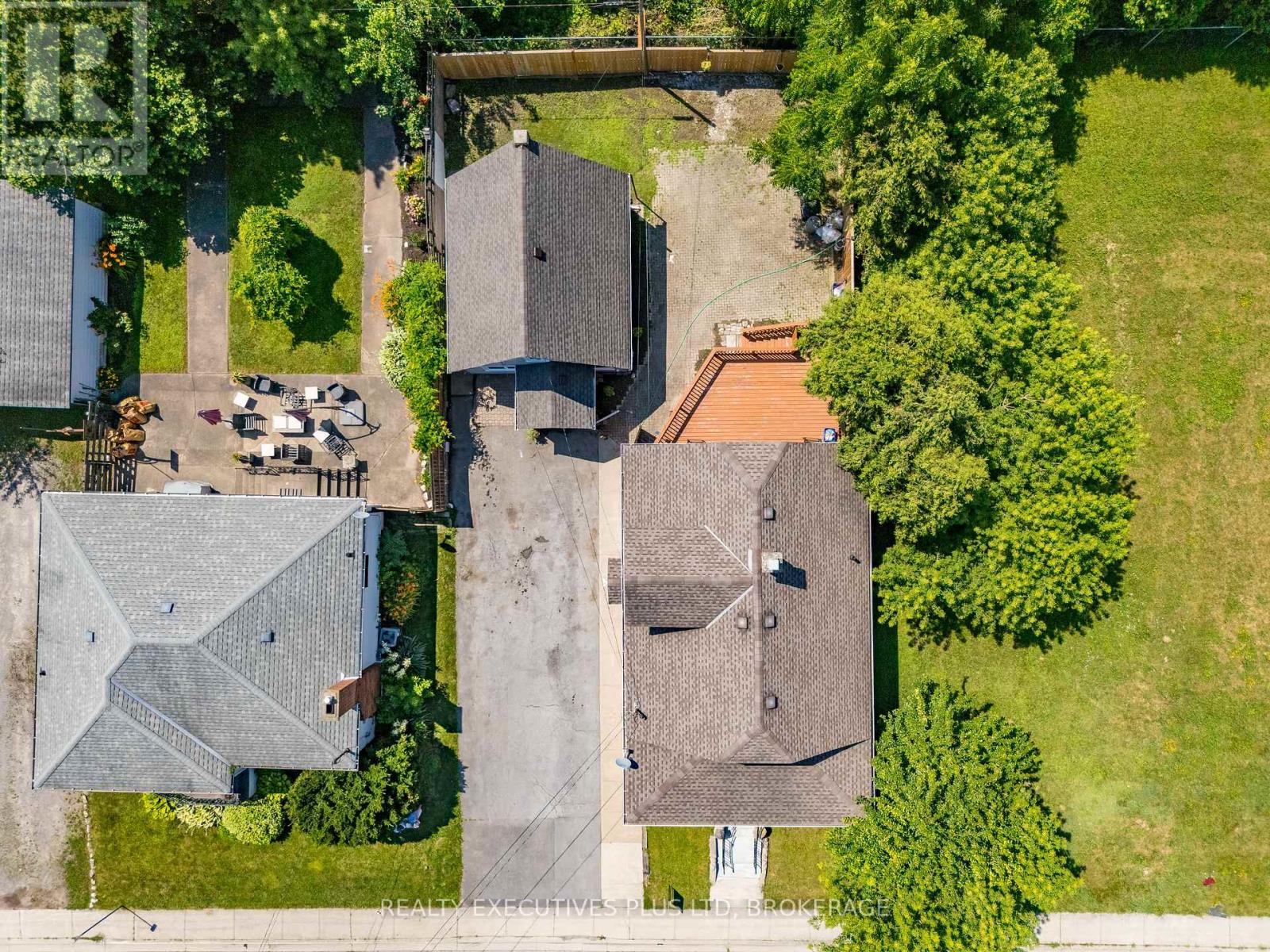 5352 Stamford Street, Niagara Falls, Ontario  L2E 1N3 - Photo 5 - X12261384