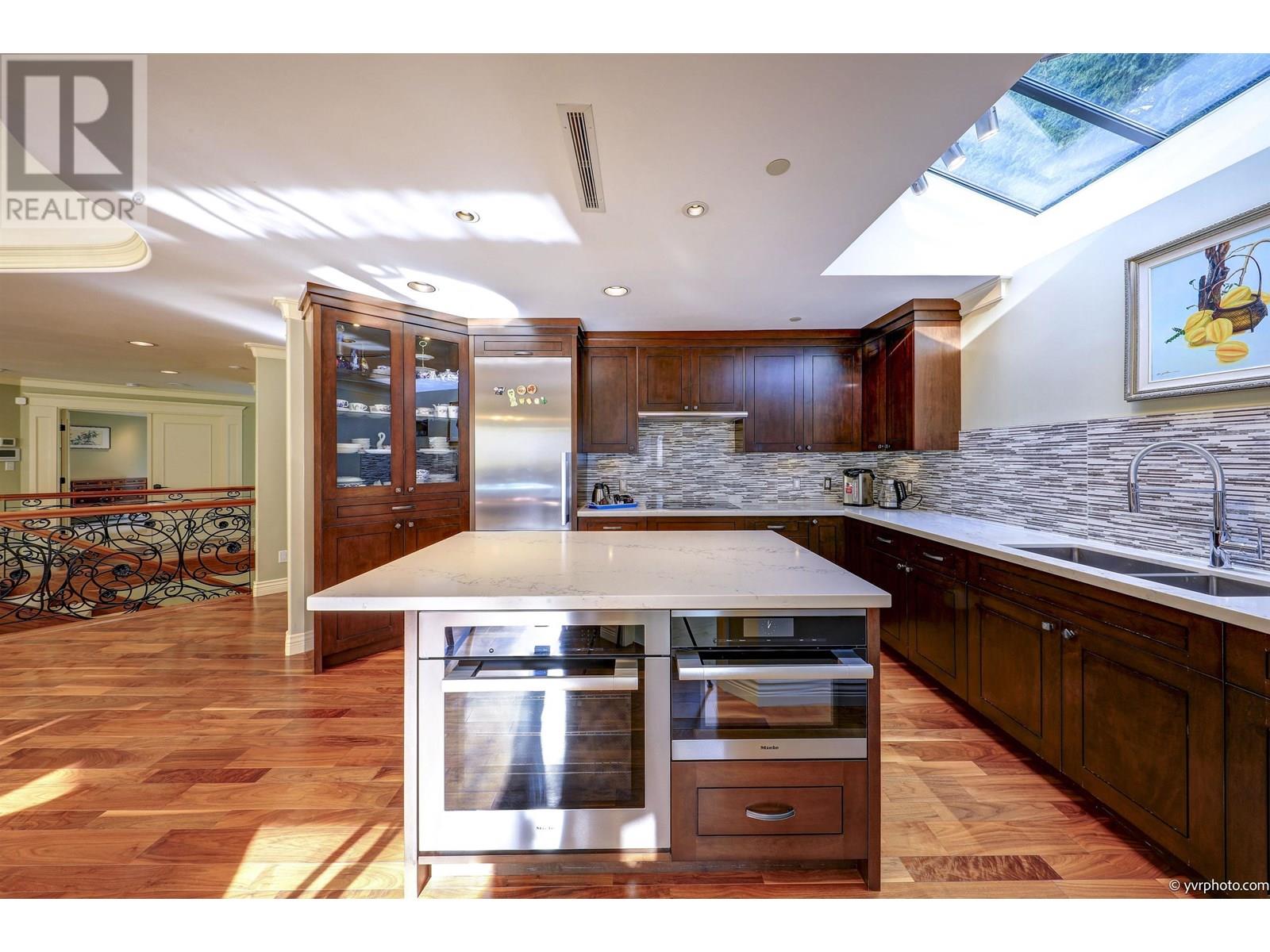 1196 W 54TH AVENUE, vancouver, British Columbia V6P1N1