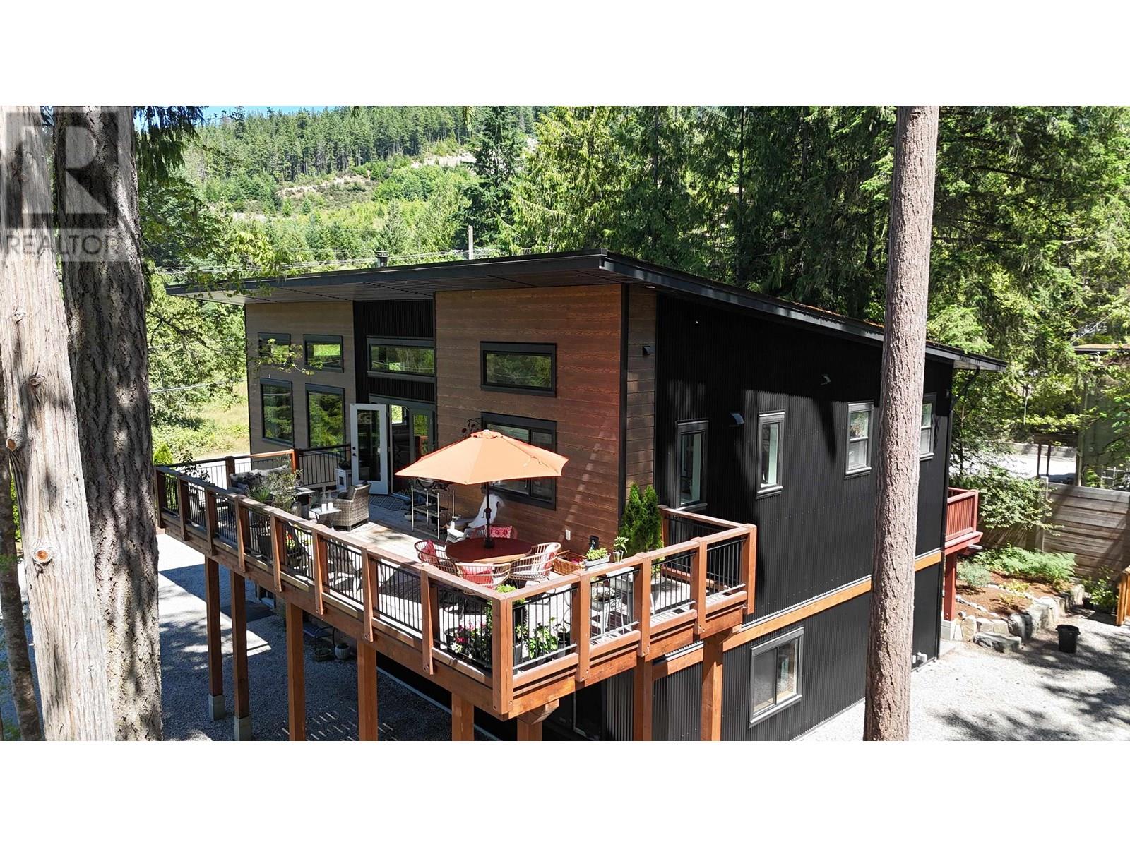 Property at 6290 SECHELT INLET ROAD image 3