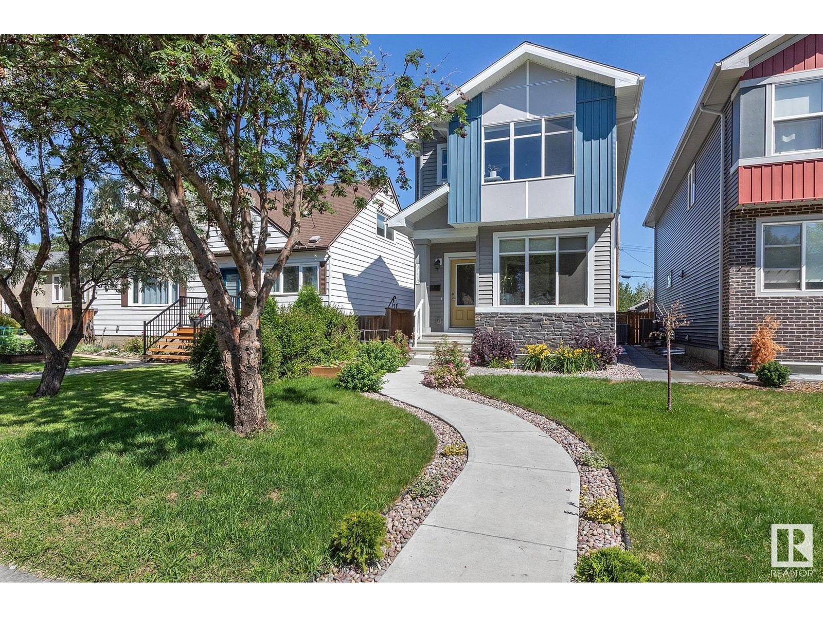 Property at 9118 66 AV NW image 1