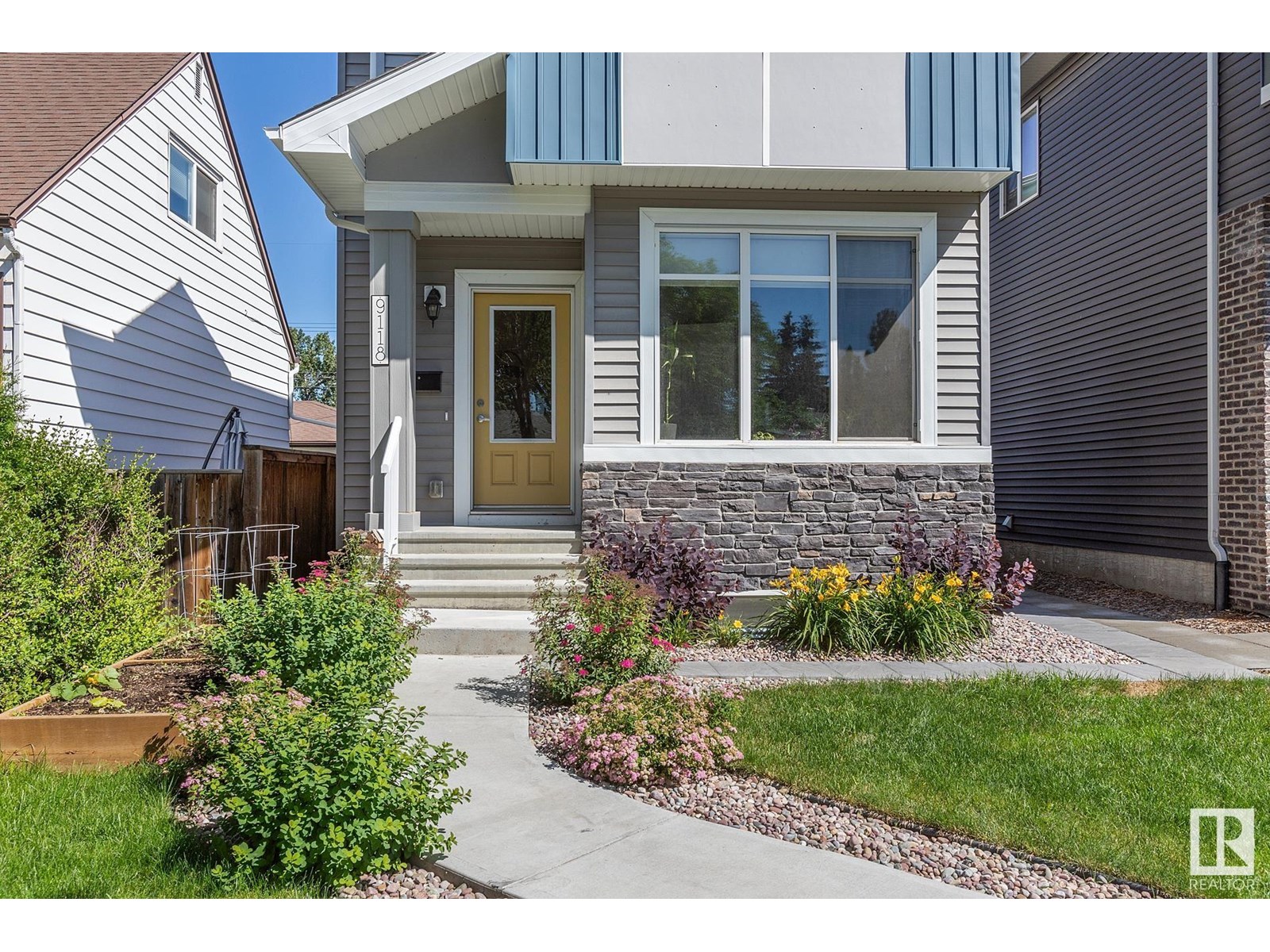 Property at 9118 66 AV NW image 2