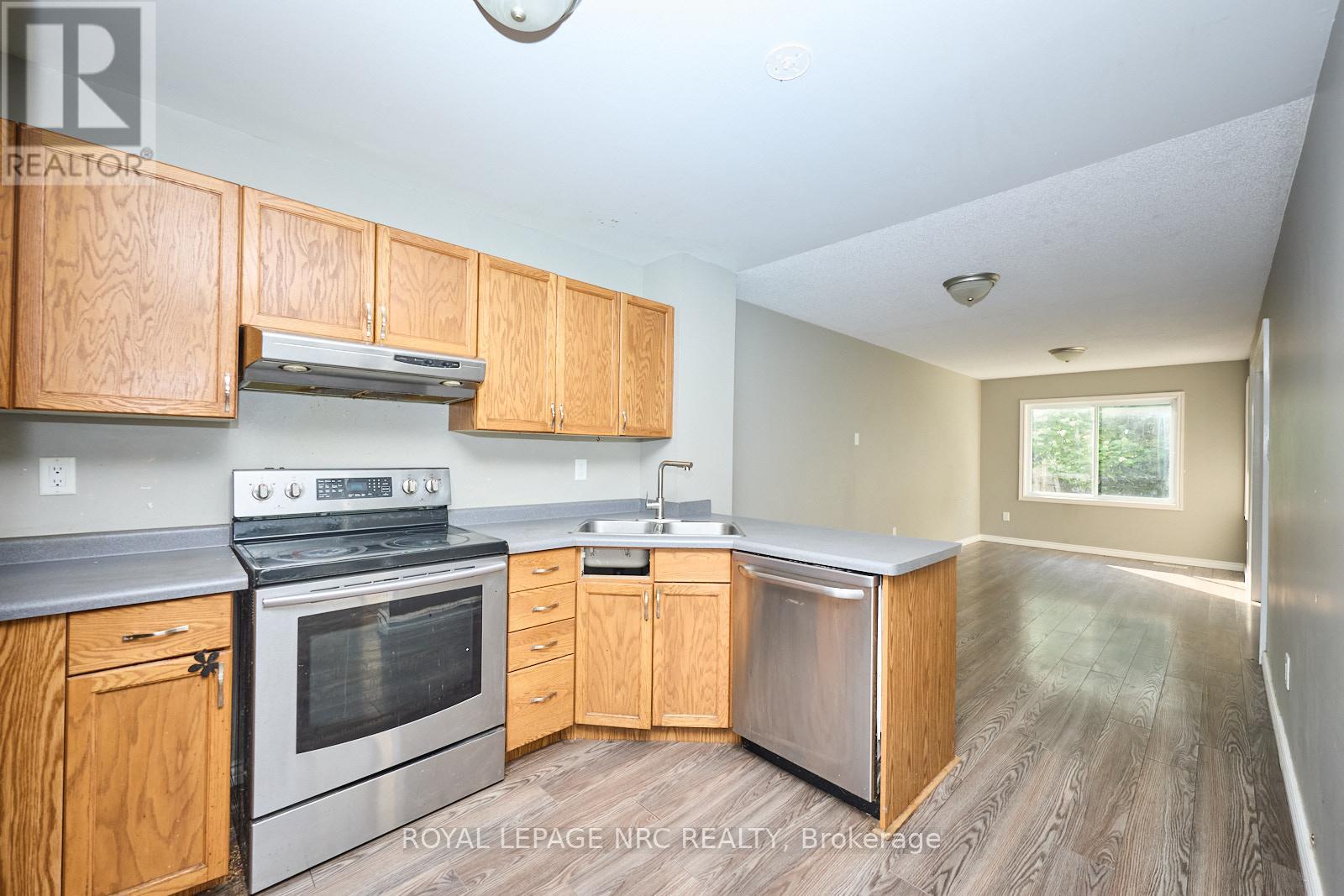 Property at 14 BUSS COURT image 4