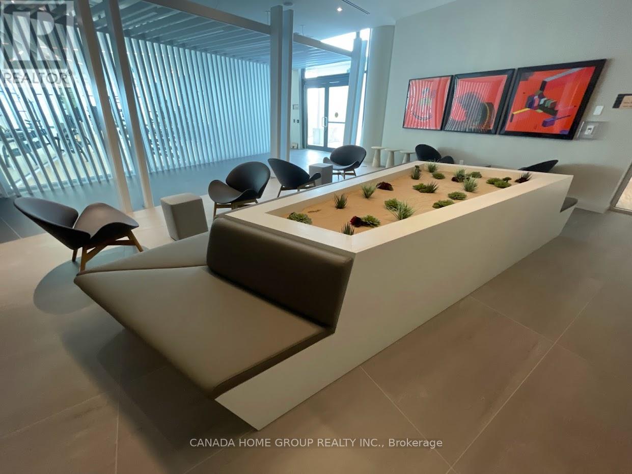 5905 - 3900 Confederation Parkway, Mississauga, Ontario  L5B 0M3 - Photo 11 - W12261413