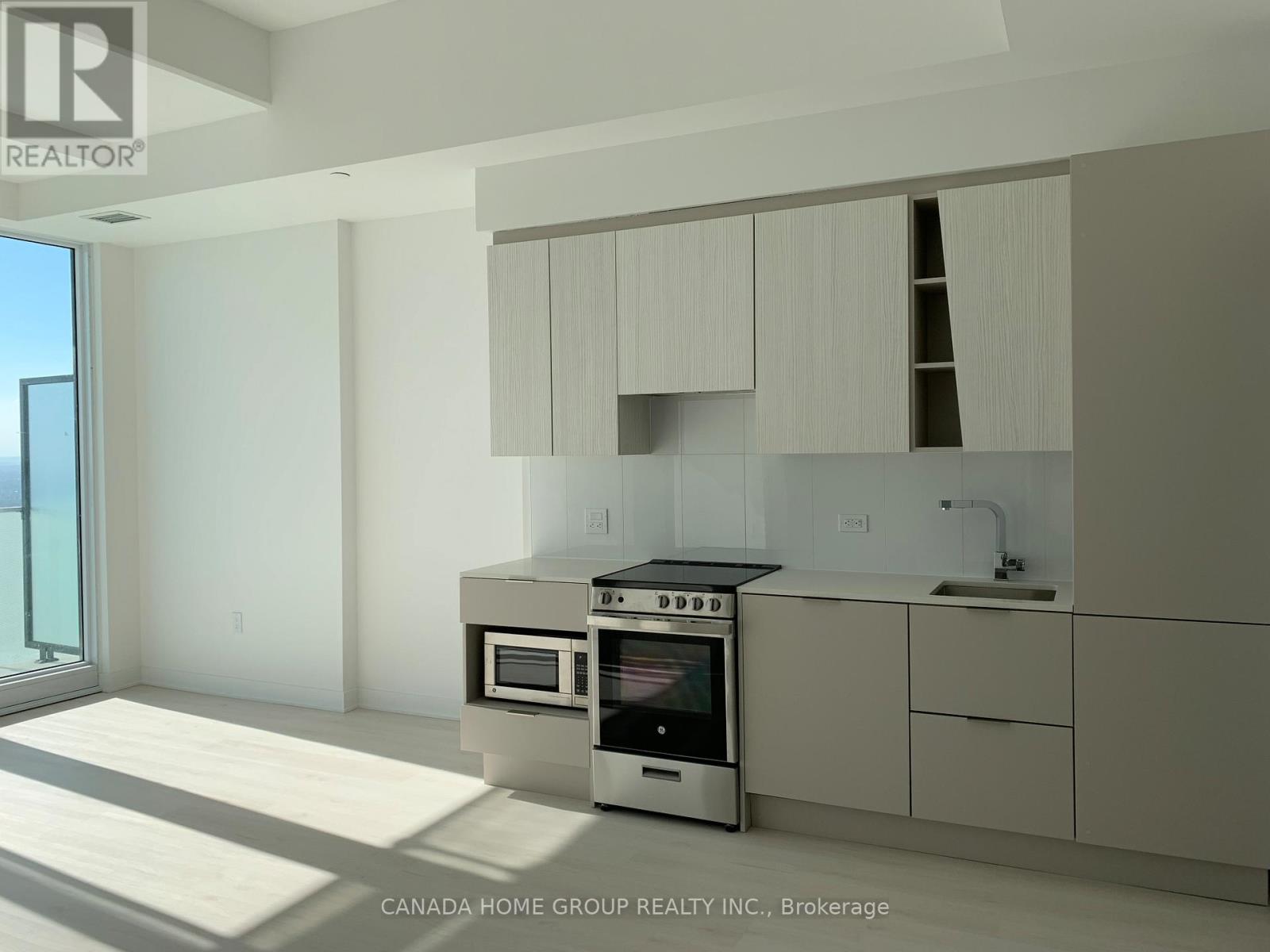 5905 - 3900 Confederation Parkway, Mississauga, Ontario  L5B 0M3 - Photo 17 - W12261413