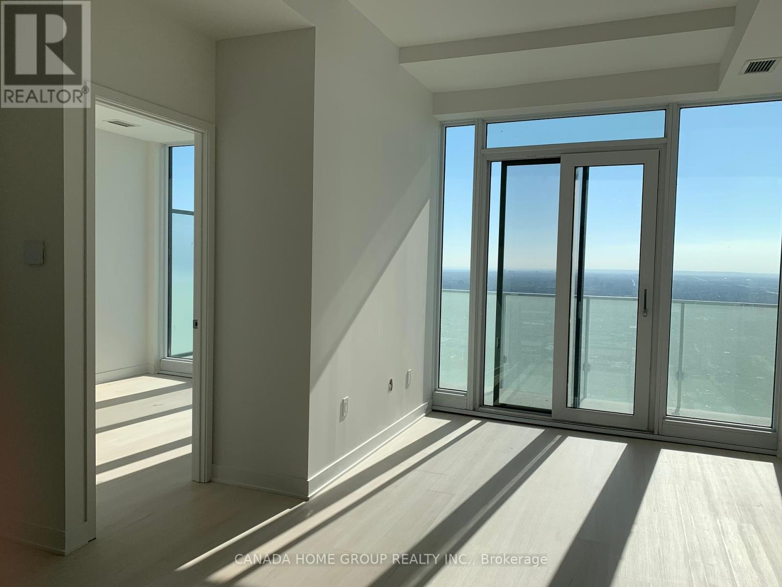 5905 - 3900 Confederation Parkway, Mississauga, Ontario  L5B 0M3 - Photo 18 - W12261413