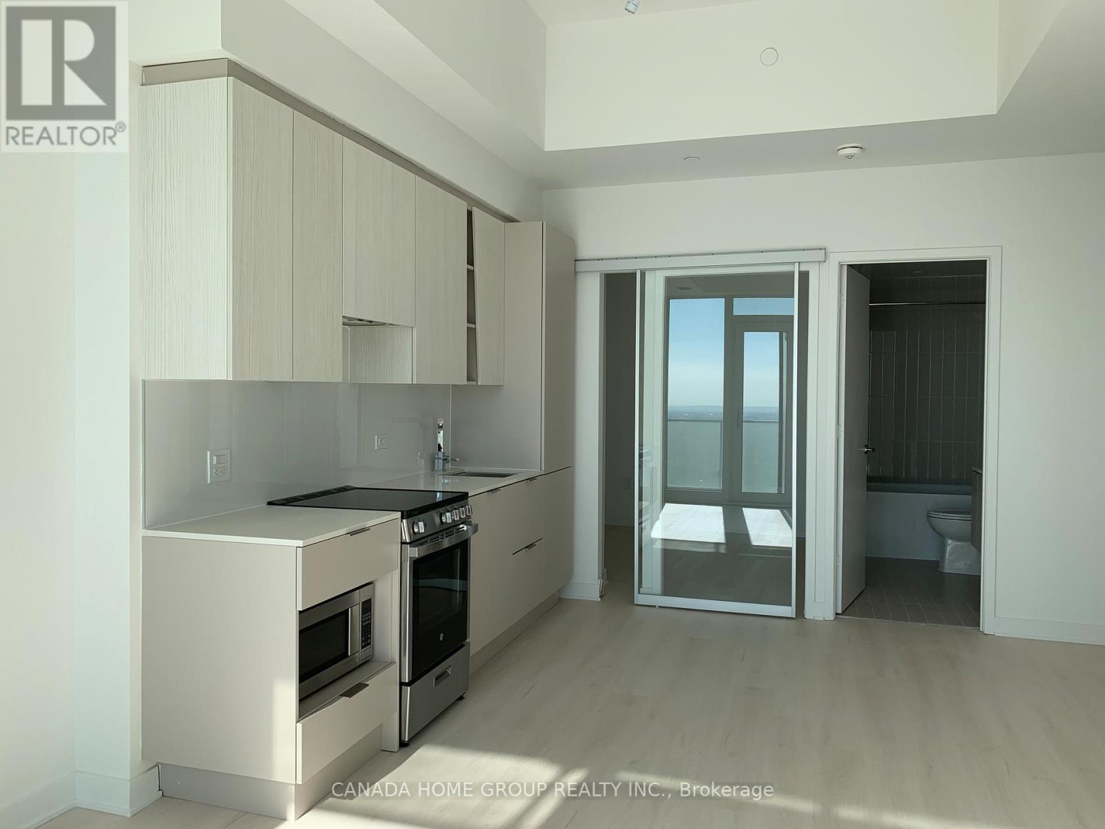 5905 - 3900 Confederation Parkway, Mississauga, Ontario  L5B 0M3 - Photo 21 - W12261413