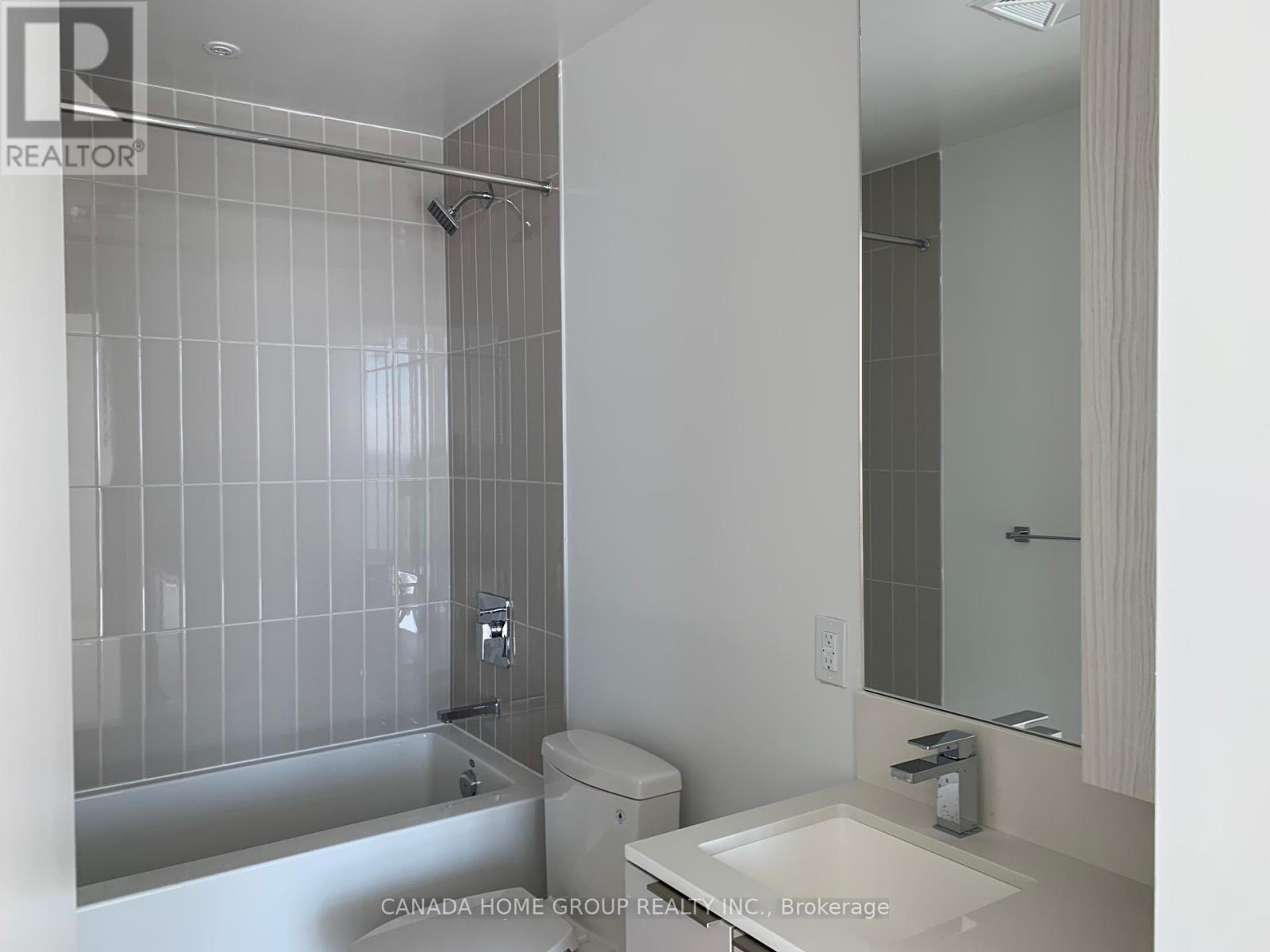 5905 - 3900 Confederation Parkway, Mississauga, Ontario  L5B 0M3 - Photo 25 - W12261413