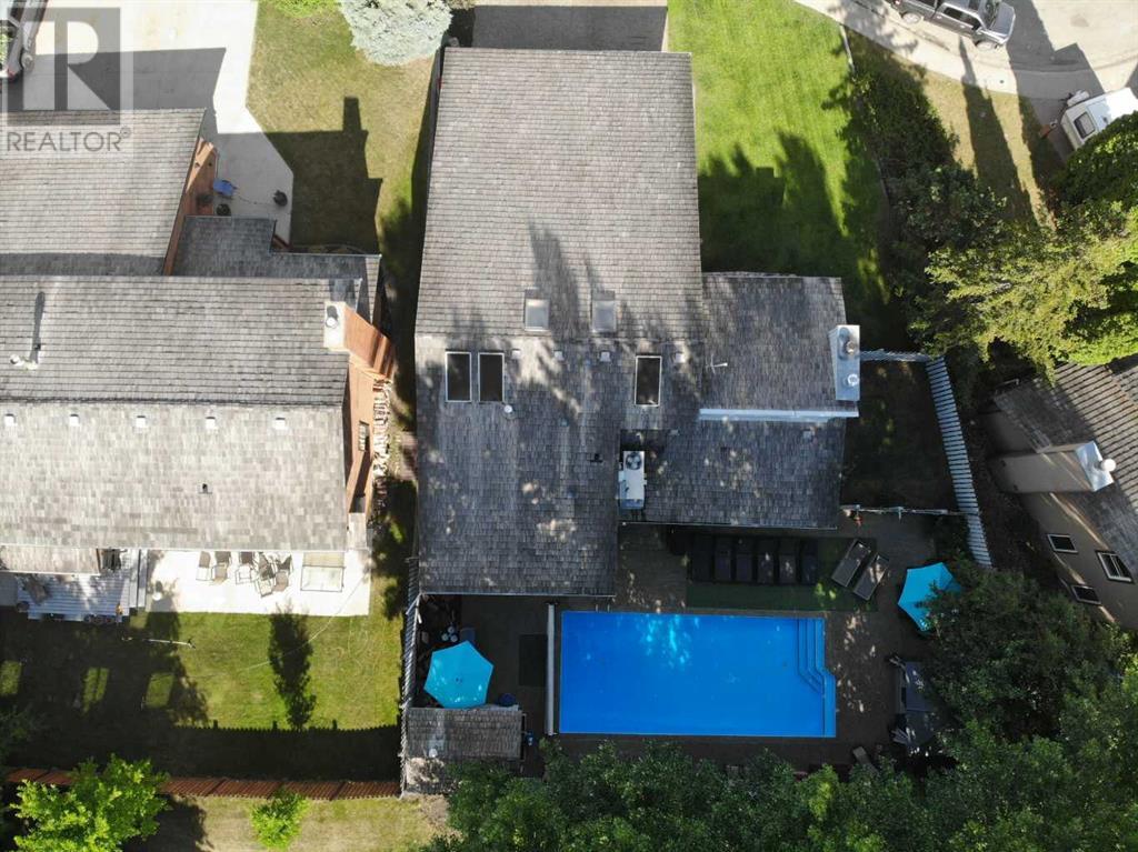 Property at 6106 96B Street image 3