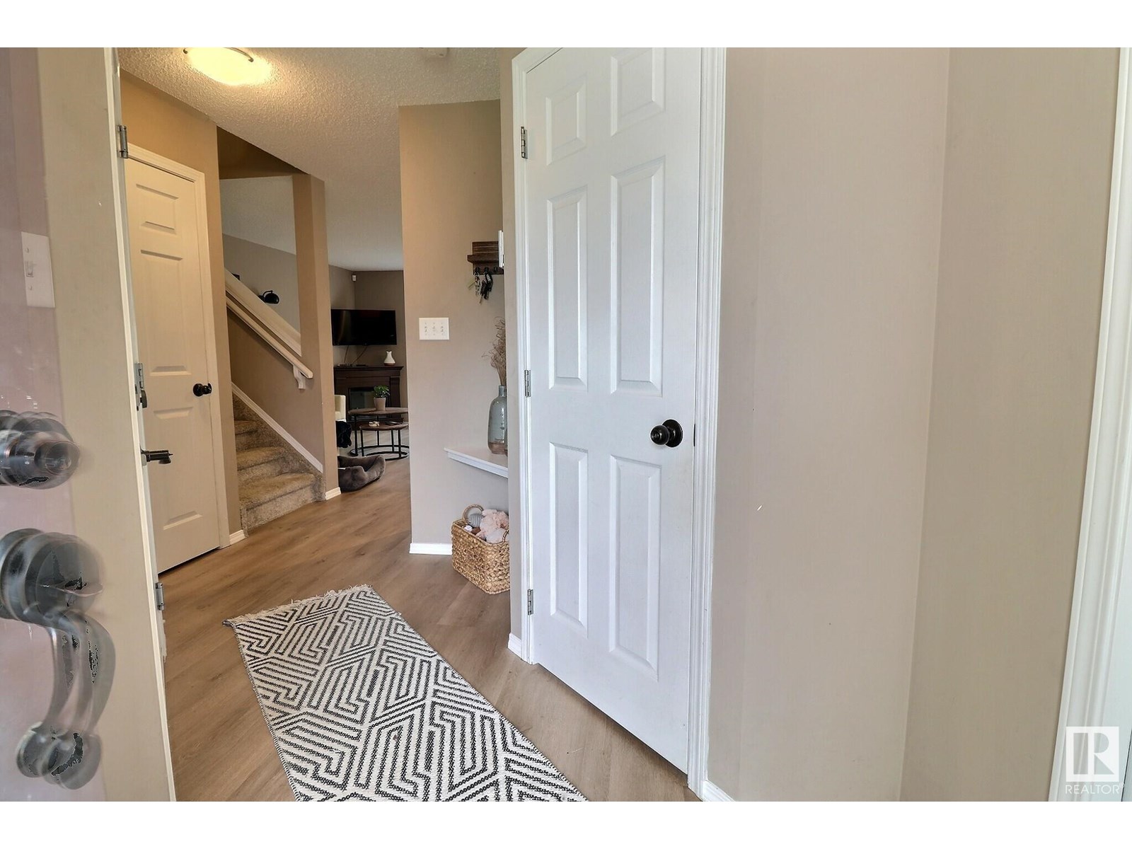Property at #36 287 MACEWAN RD SW image 1