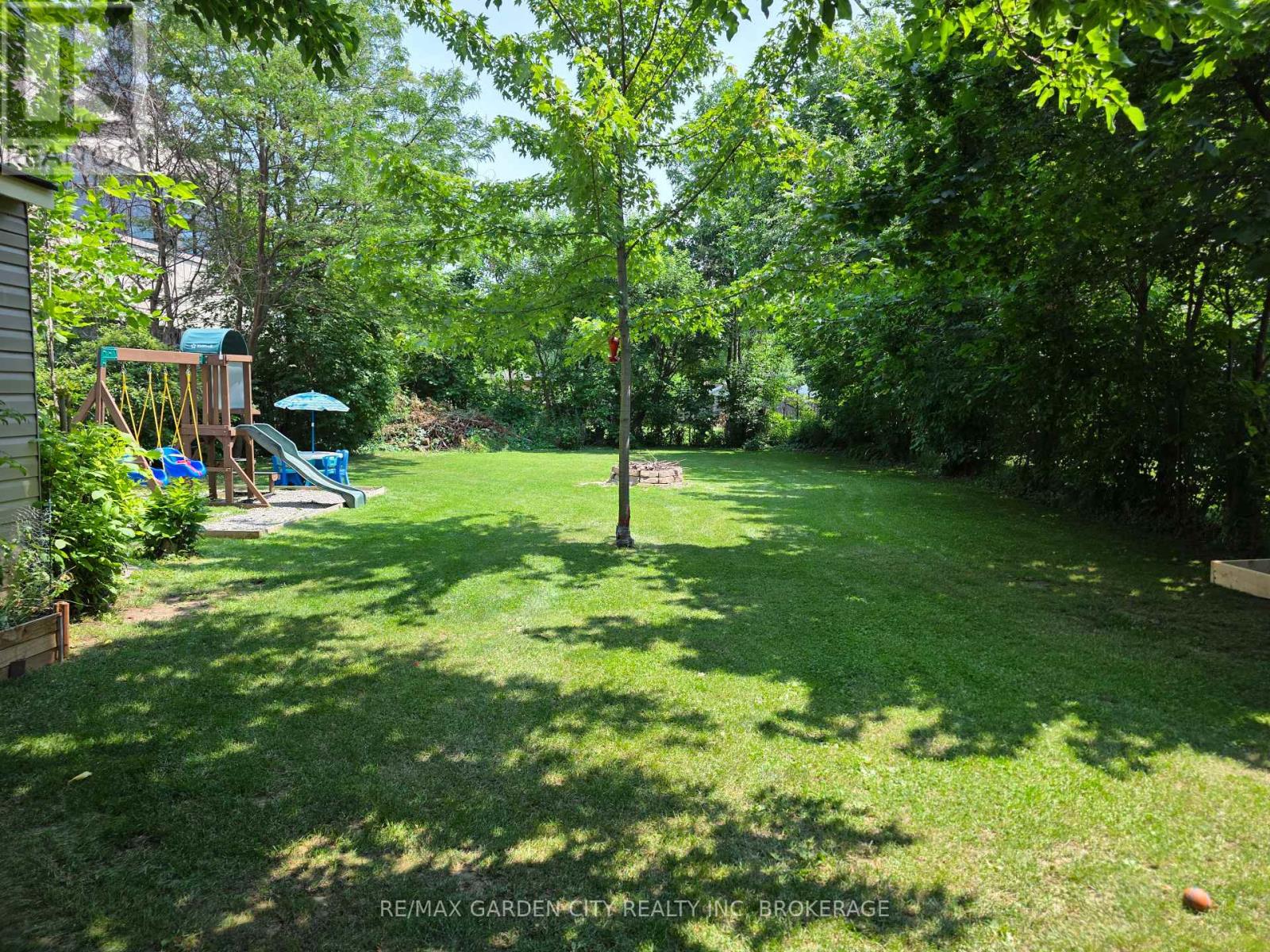 Property at 4409 ONTARIO STREET image 2