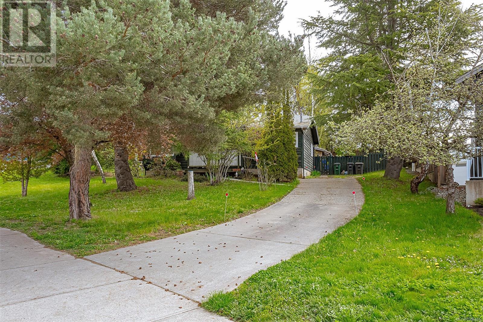 Property at 4263 Dieppe Rd image 3