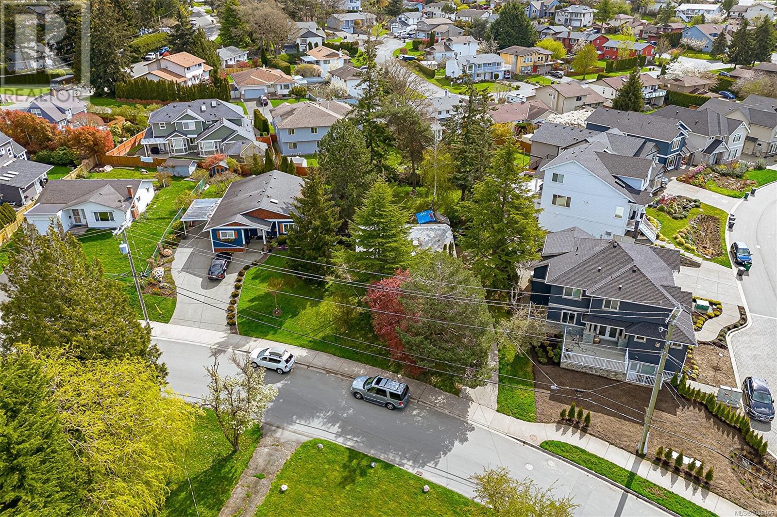 Property at 4263 Dieppe Rd image 2