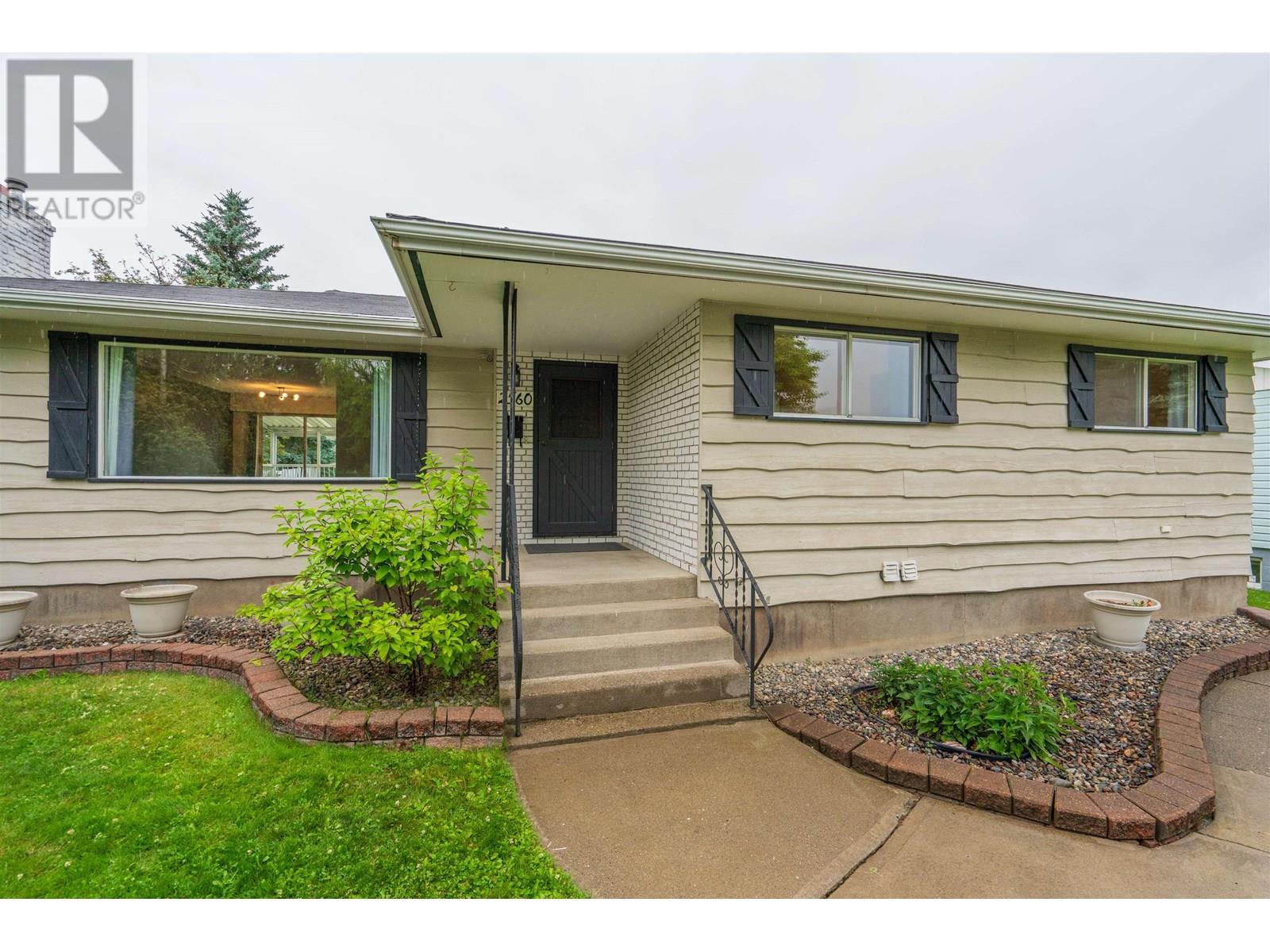 Property at 2560 EWERT CRESCENT image 1