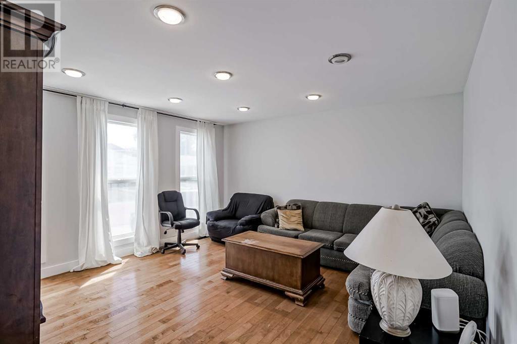 Property at 208 Woodpark Place SW image 2