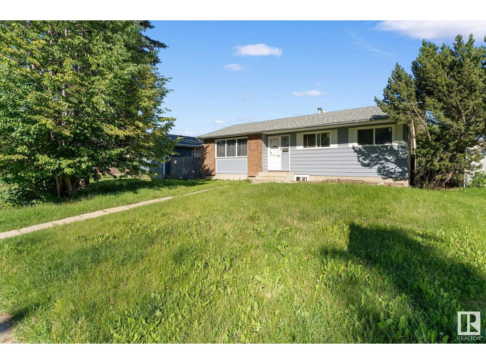 Property at 363 KNOTTWOOD RD W NW image 1