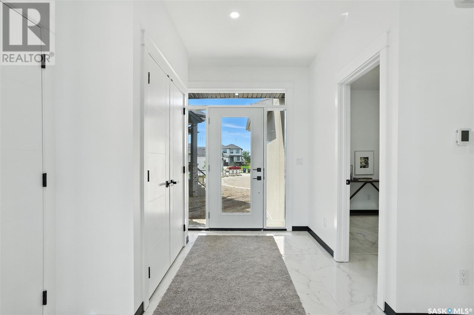 Property at 319 Woolf BAY image 3