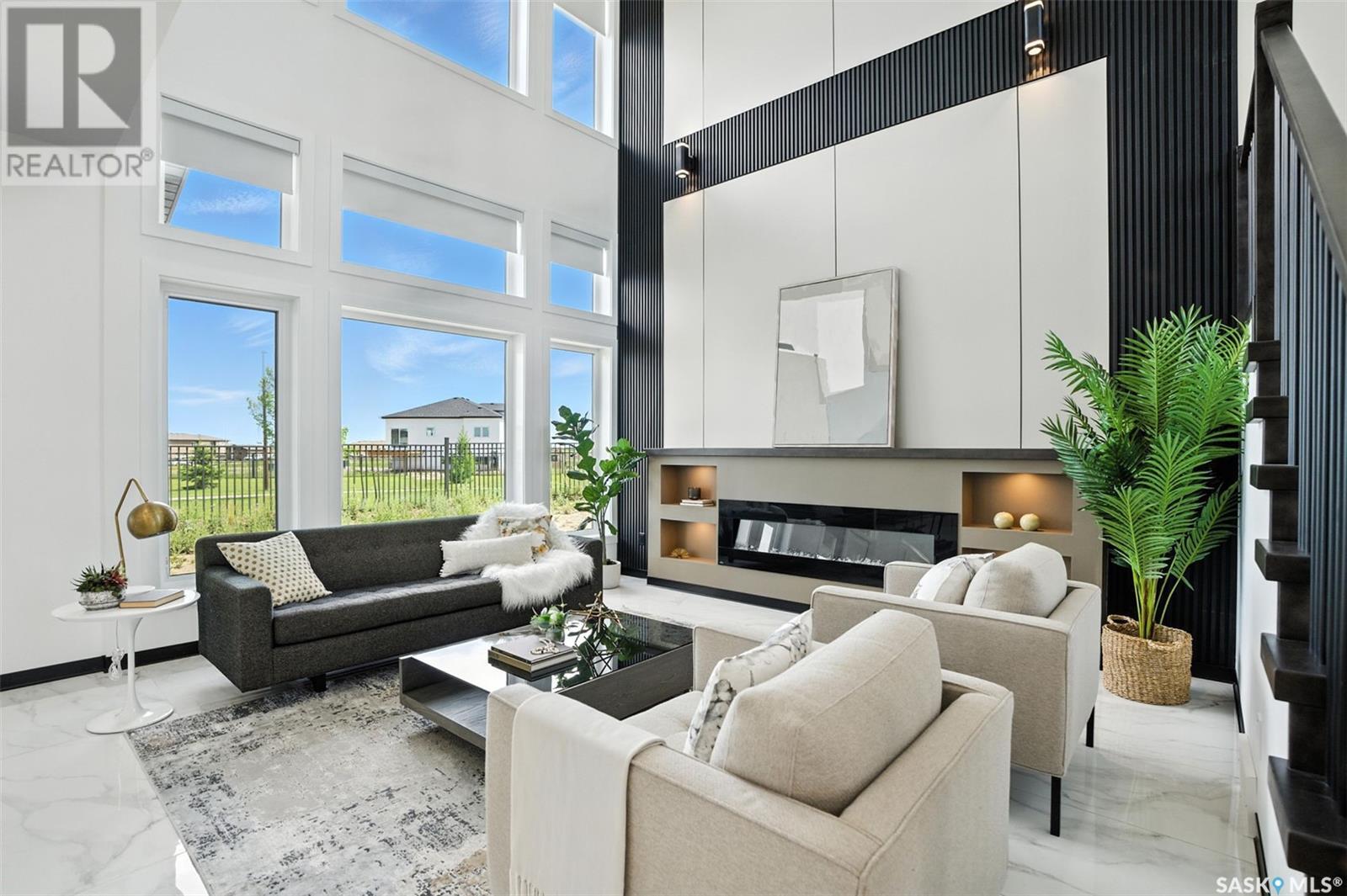 Property at 319 Woolf BAY image 4