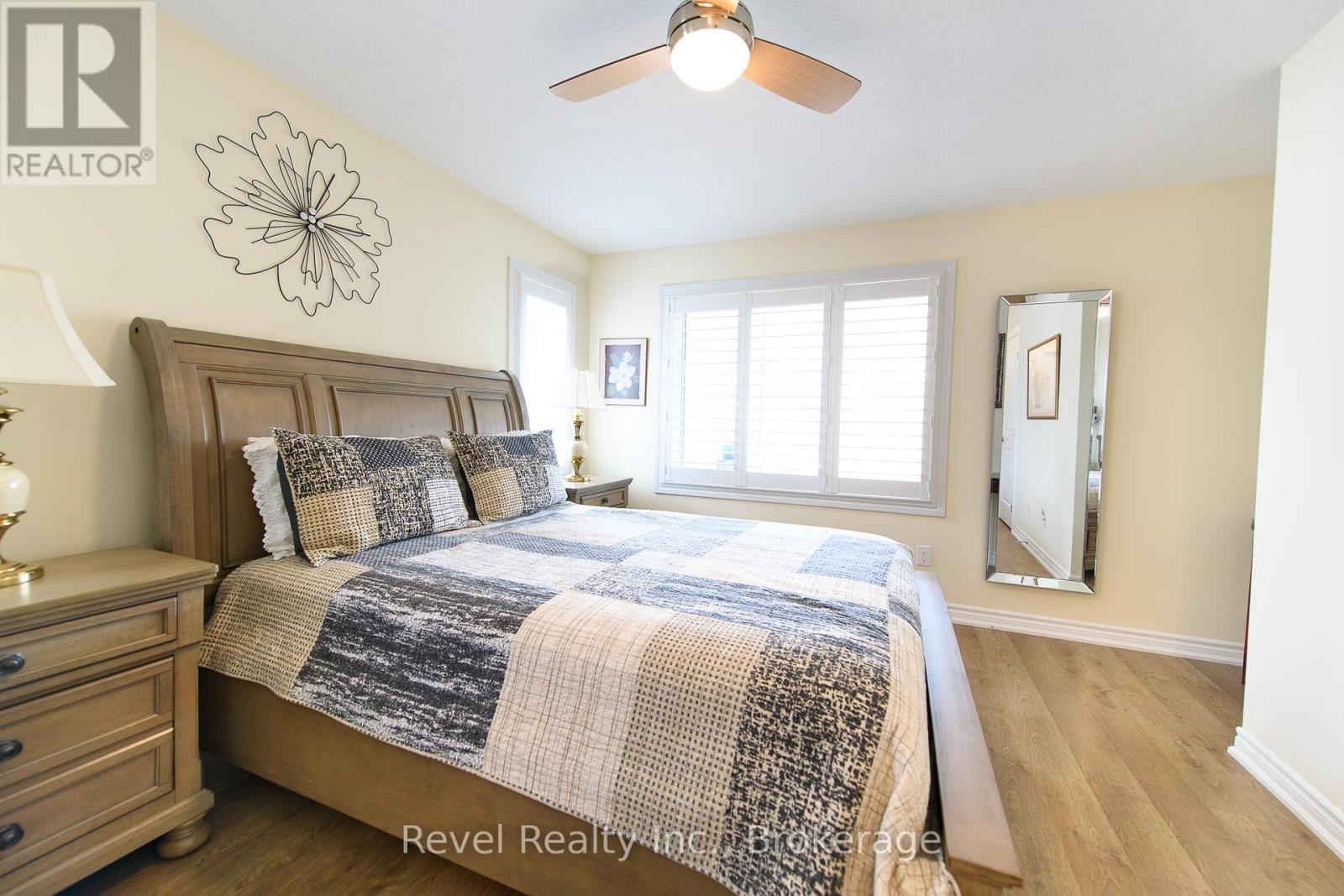 22 Ivy Crescent, Wasaga Beach, Ontario  L9Z 0H8 - Photo 11 - S12261504