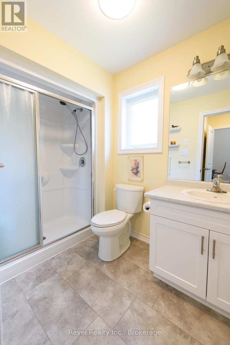 22 Ivy Crescent, Wasaga Beach, Ontario  L9Z 0H8 - Photo 13 - S12261504