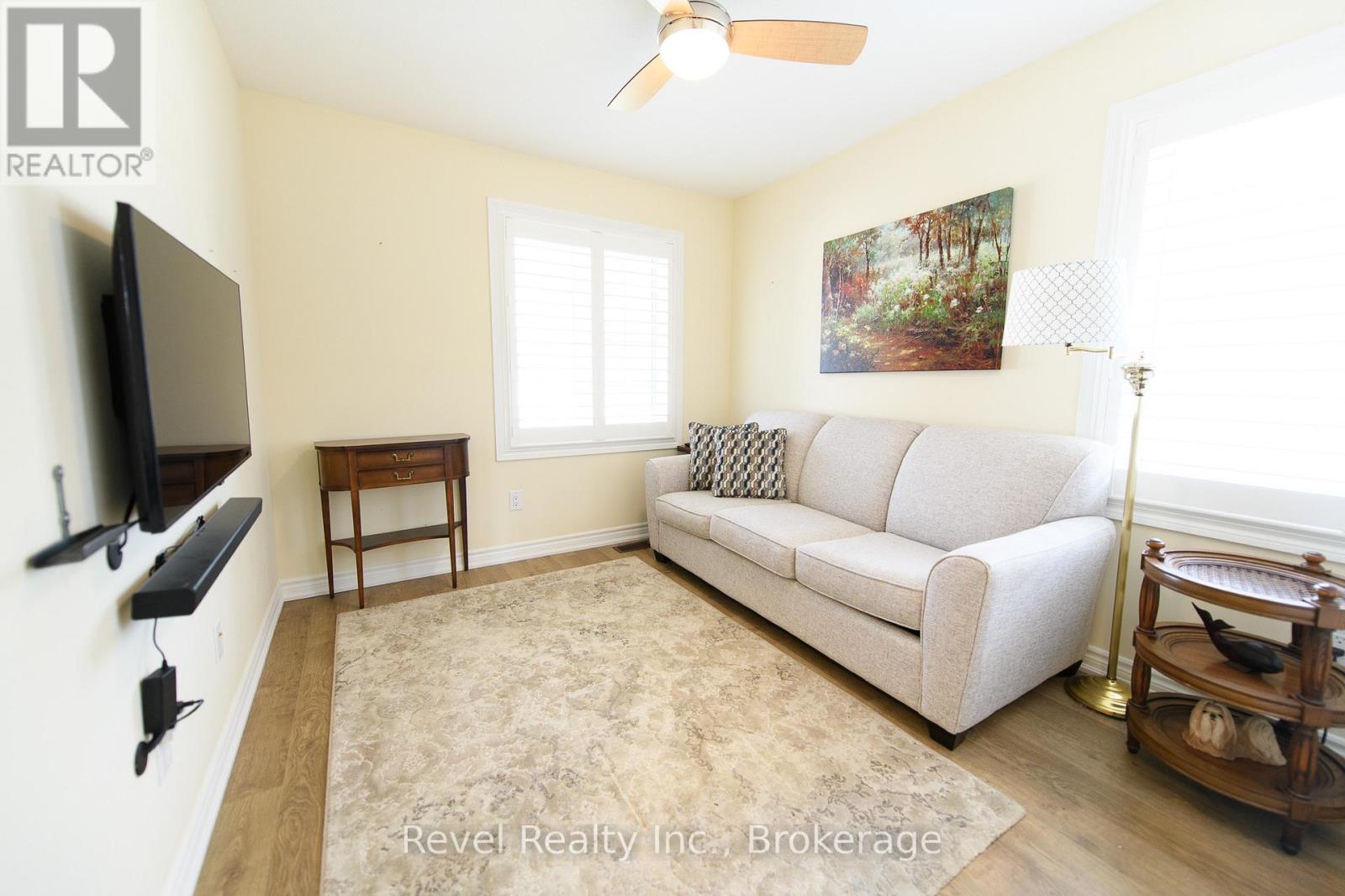 22 Ivy Crescent, Wasaga Beach, Ontario  L9Z 0H8 - Photo 14 - S12261504