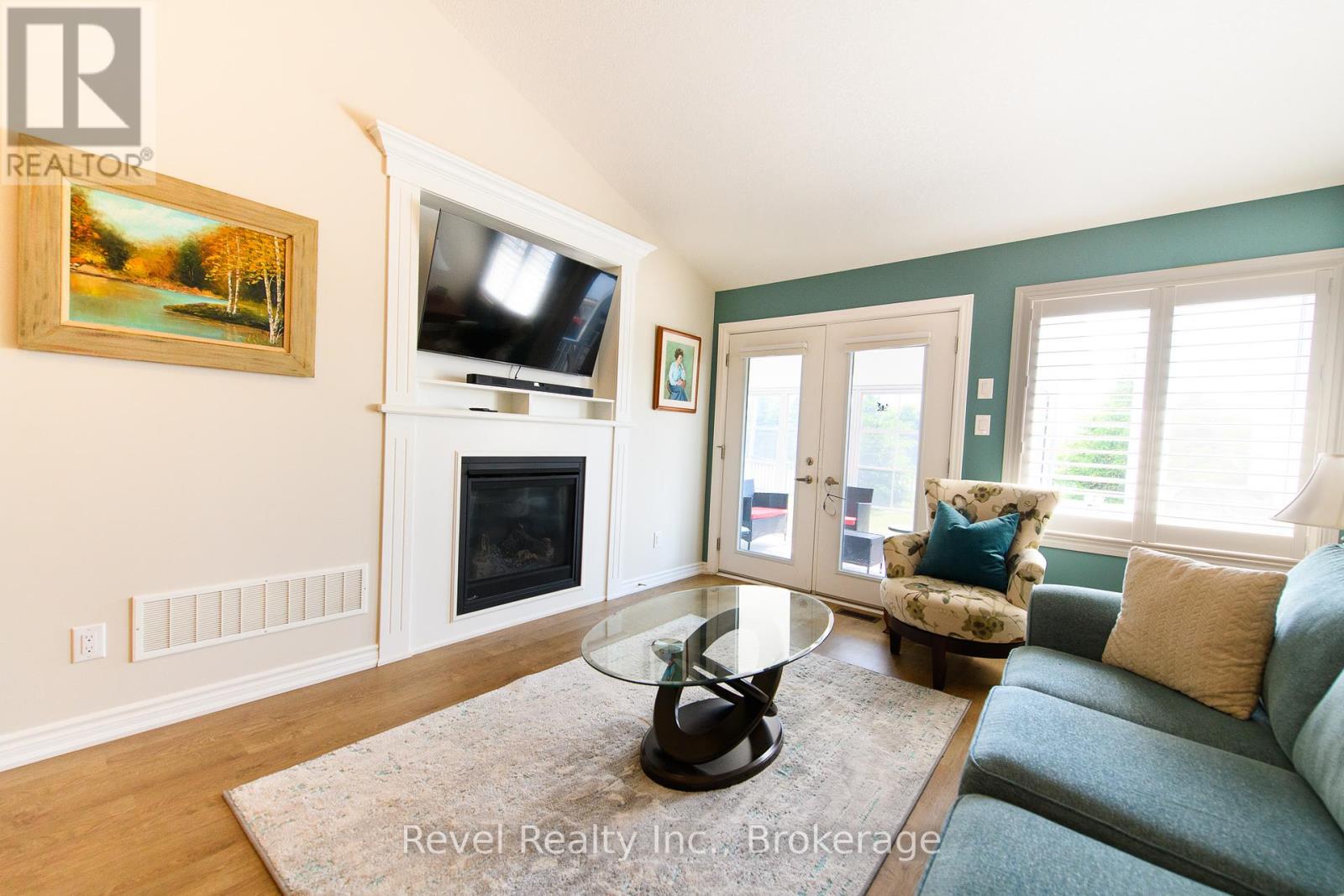 22 Ivy Crescent, Wasaga Beach, Ontario  L9Z 0H8 - Photo 6 - S12261504