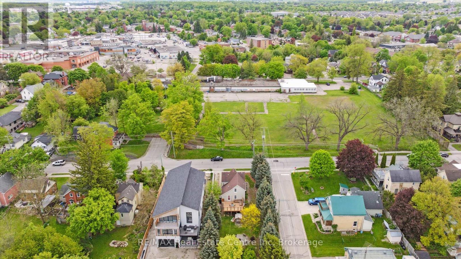 14 Riverside Drive W, Woolwich, Ontario  N3B 1R1 - Photo 12 - X12261500