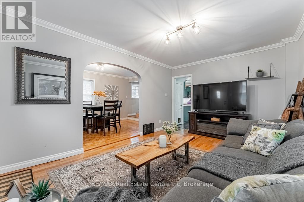 14 Riverside Drive W, Woolwich, Ontario  N3B 1R1 - Photo 15 - X12261500