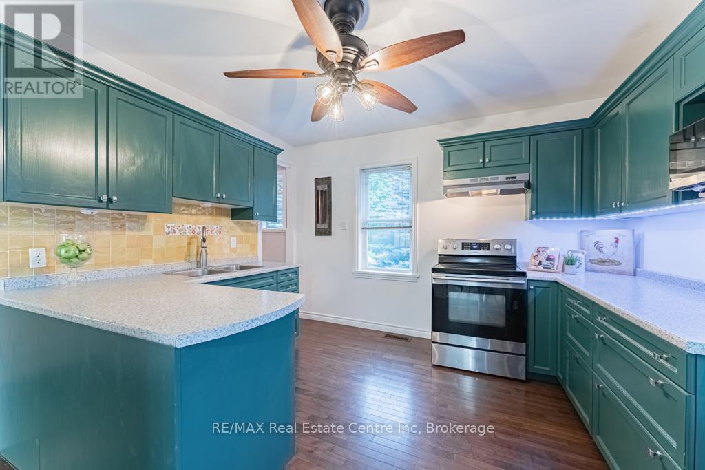 14 Riverside Drive W, Woolwich, Ontario  N3B 1R1 - Photo 18 - X12261500