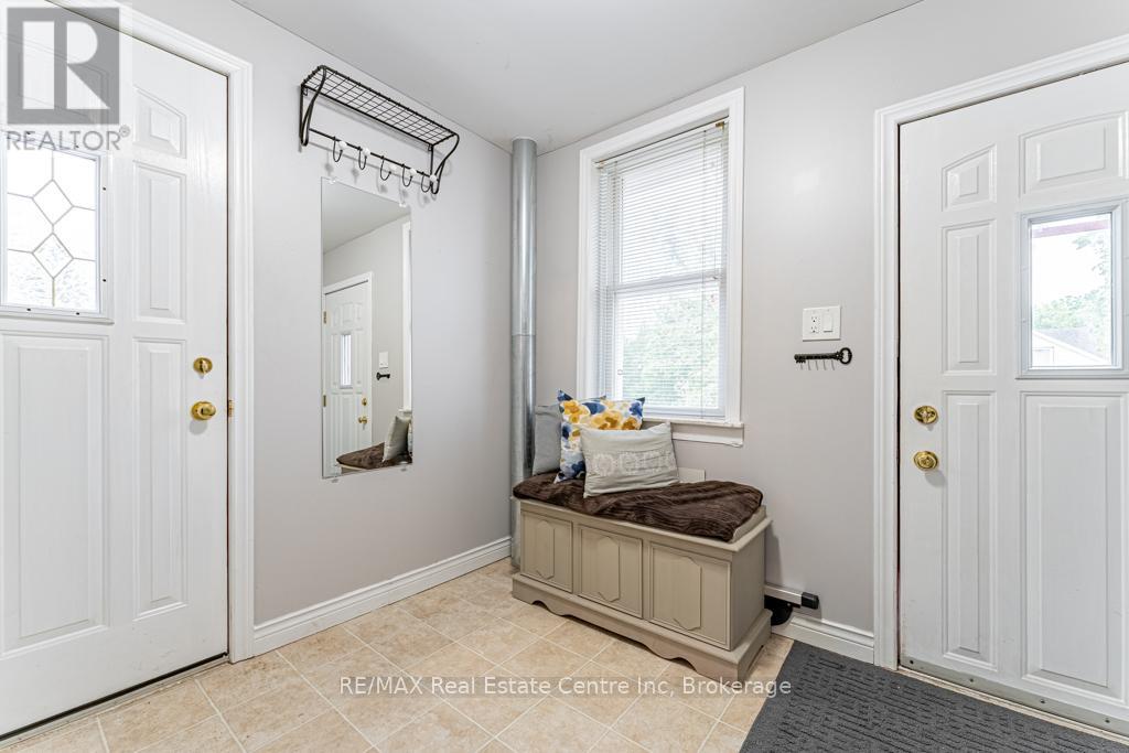14 Riverside Drive W, Woolwich, Ontario  N3B 1R1 - Photo 21 - X12261500