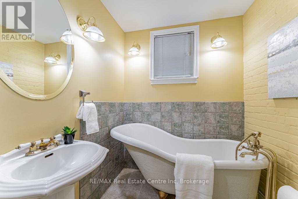 14 Riverside Drive W, Woolwich, Ontario  N3B 1R1 - Photo 22 - X12261500