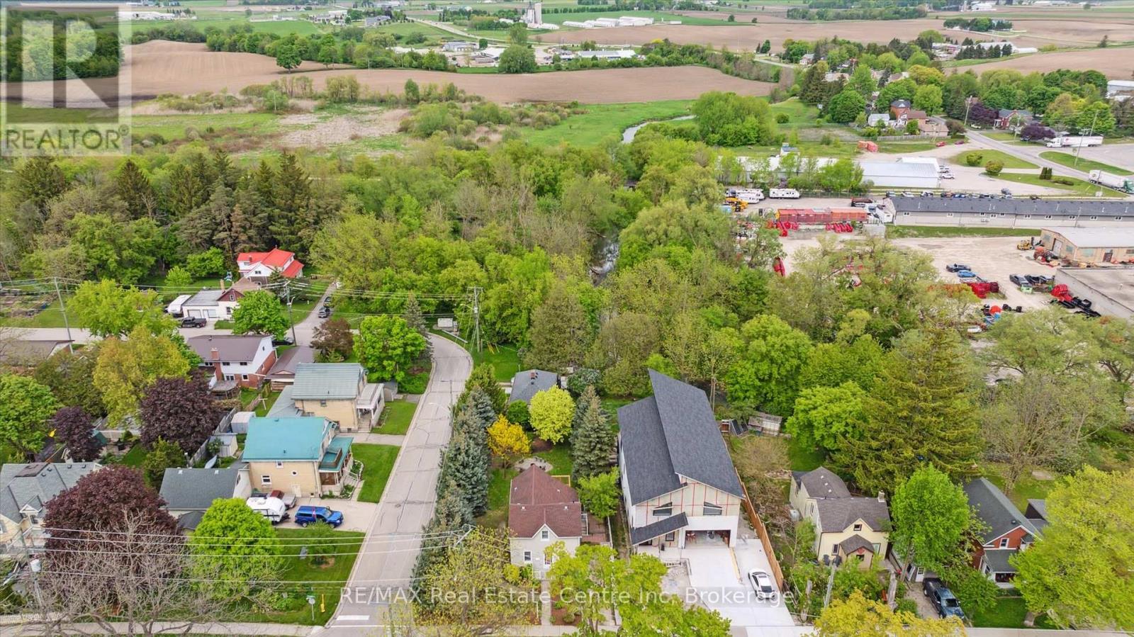 14 Riverside Drive W, Woolwich, Ontario  N3B 1R1 - Photo 9 - X12261500
