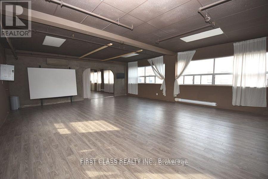 201 - 3 Carlaw Avenue, Toronto, Ontario  M4M 2R6 - Photo 9 - E12261460