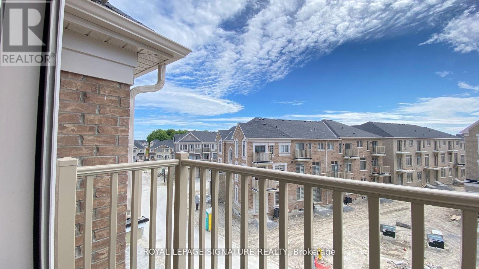303 Kirkham Drive, Markham, Ontario  L3S 0E9 - Photo 17 - N12261488