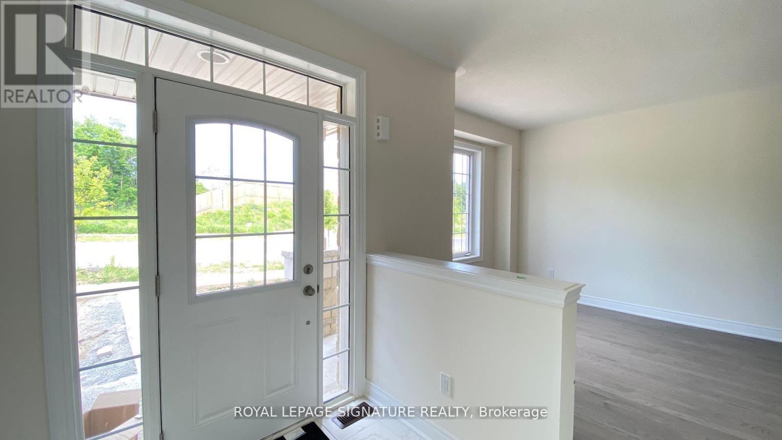 303 Kirkham Drive, Markham, Ontario  L3S 0E9 - Photo 3 - N12261488