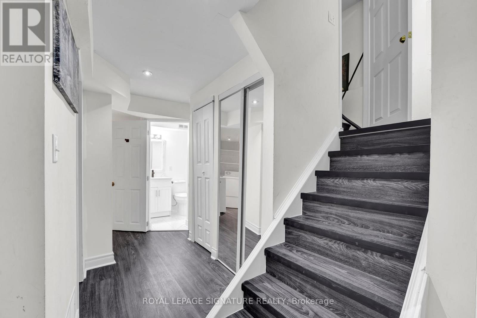 4502 Violet Road, Mississauga, Ontario  L5V 1J9 - Photo 12 - W12261520