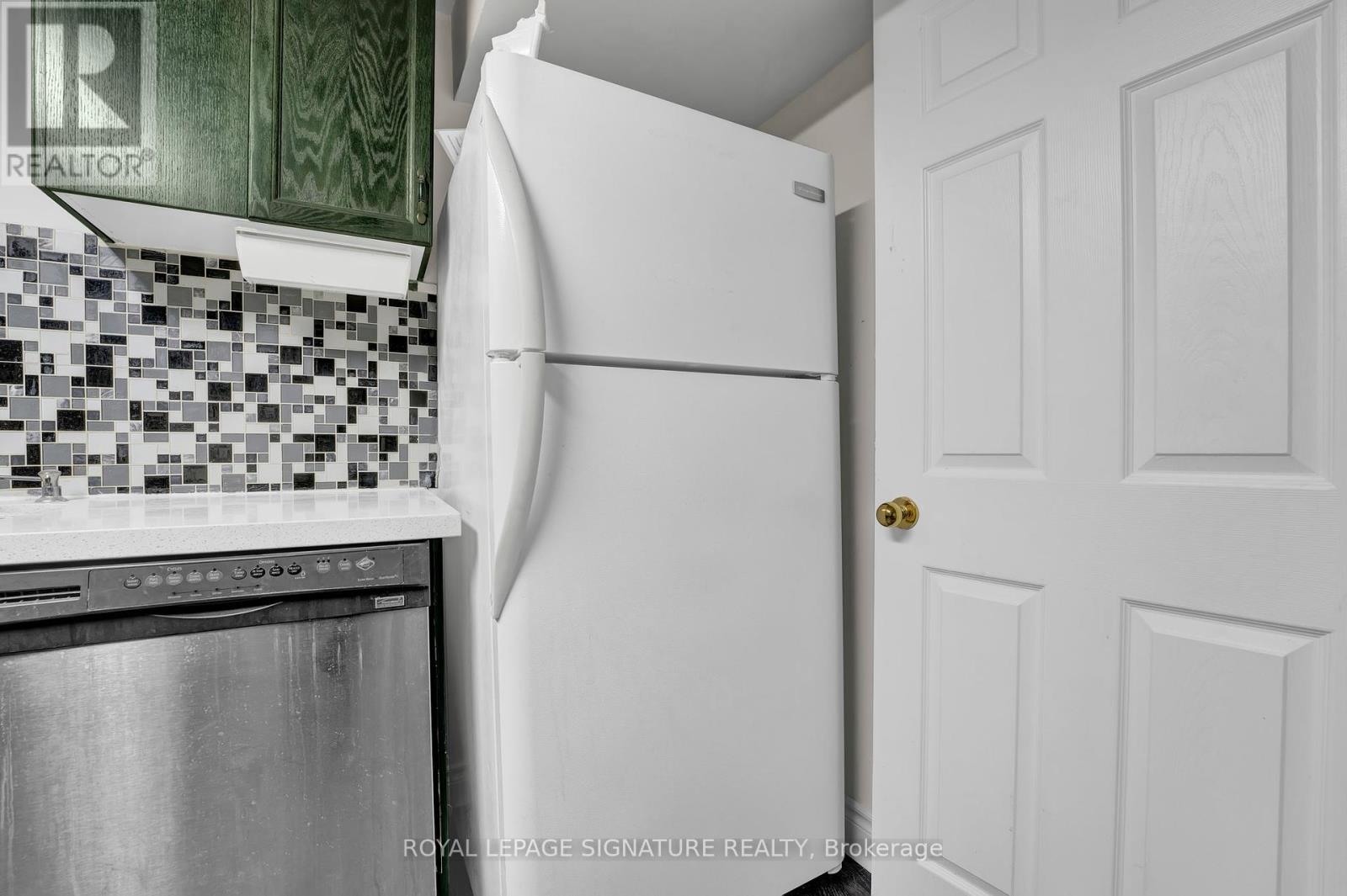 4502 Violet Road, Mississauga, Ontario  L5V 1J9 - Photo 19 - W12261520