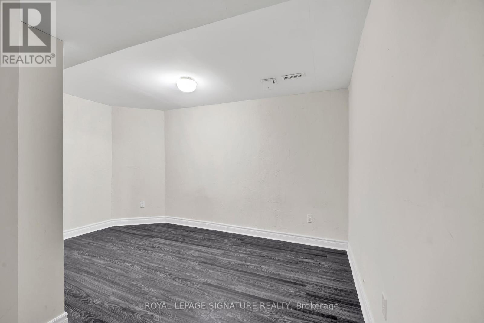 4502 Violet Road, Mississauga, Ontario  L5V 1J9 - Photo 2 - W12261520