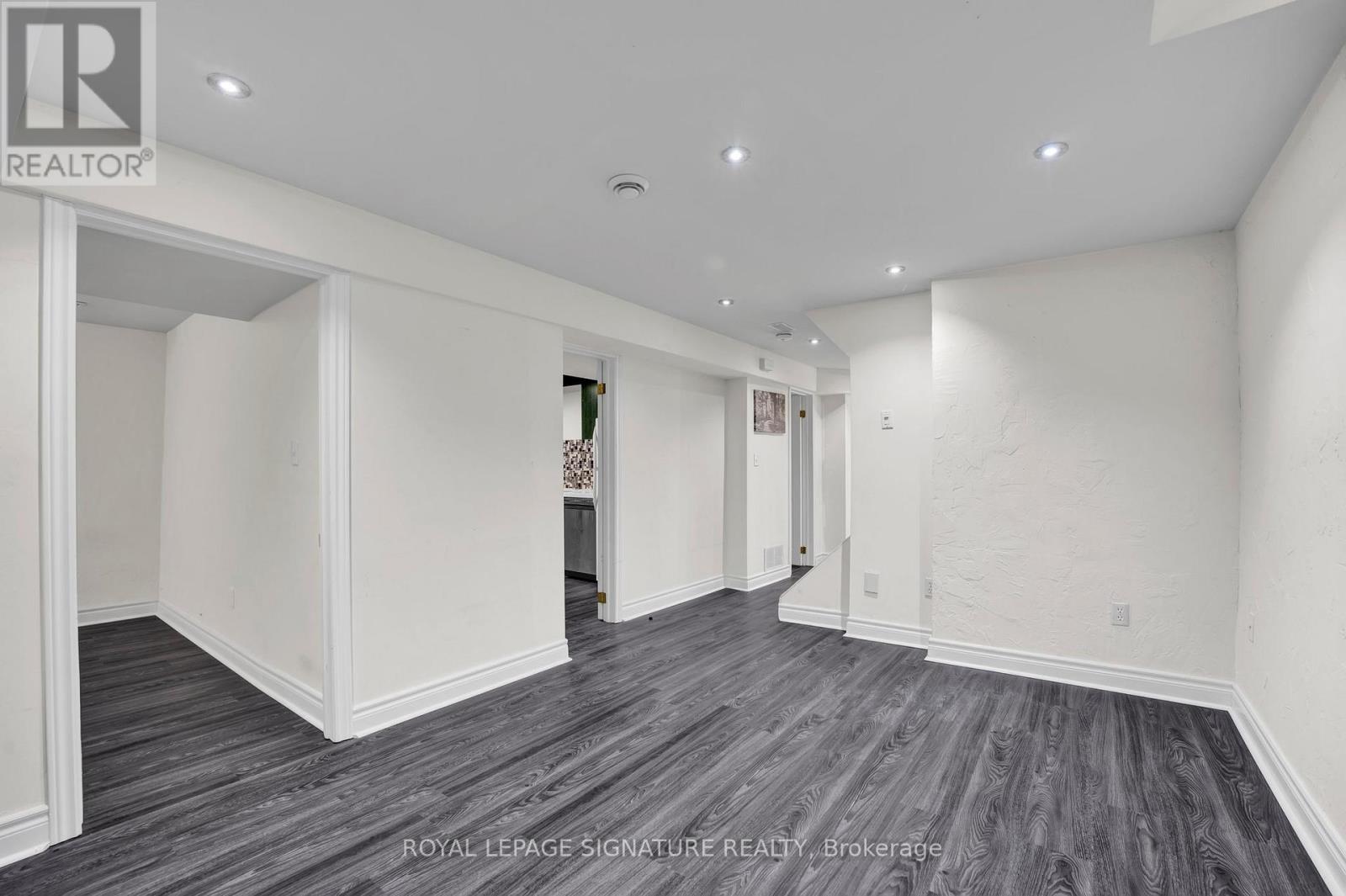 4502 Violet Road, Mississauga, Ontario  L5V 1J9 - Photo 5 - W12261520