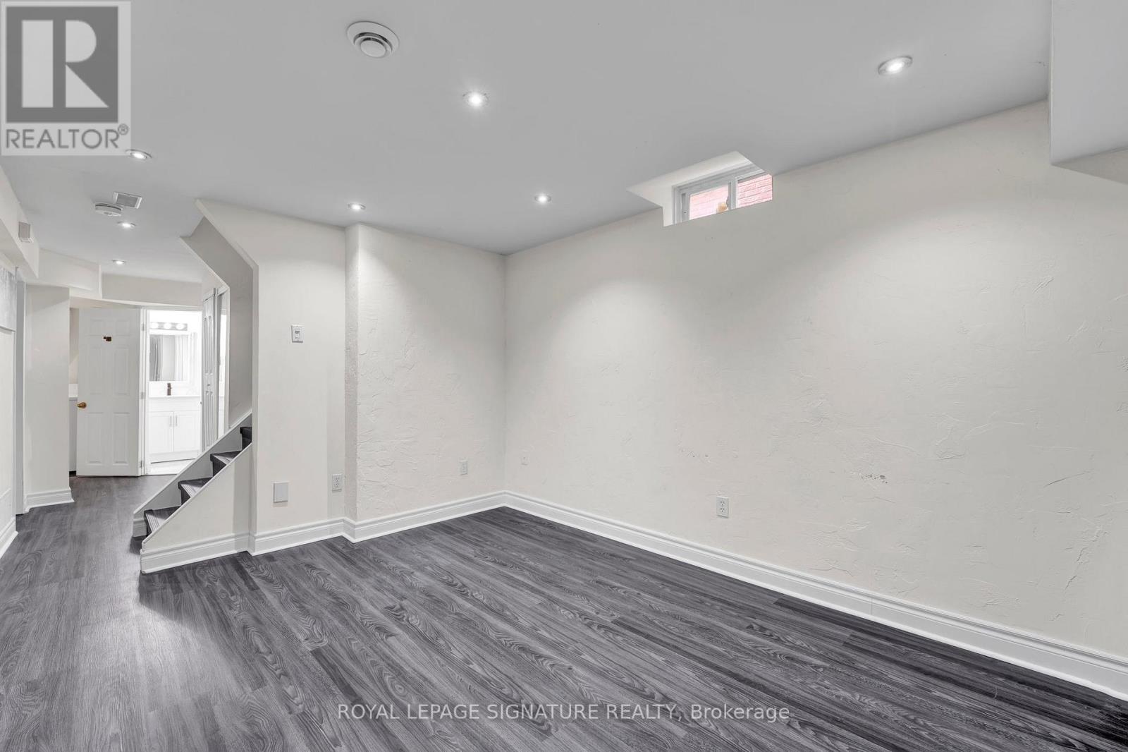 4502 Violet Road, Mississauga, Ontario  L5V 1J9 - Photo 6 - W12261520