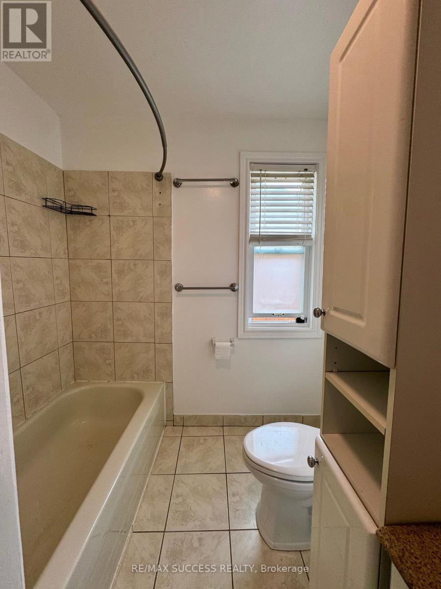 78 Currie Street, St. Catharines, Ontario  L2M 5N1 - Photo 12 - X12261511