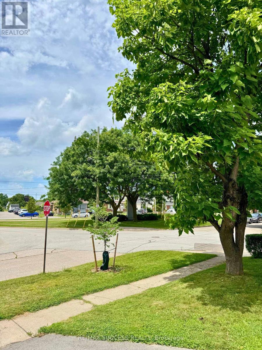 78 Currie Street, St. Catharines, Ontario  L2M 5N1 - Photo 24 - X12261511