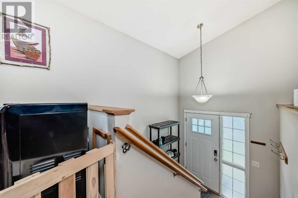 Property at 48 Bridleridge Road SW image 2