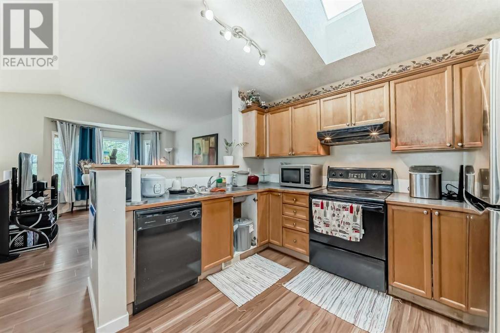Property at 48 Bridleridge Road SW image 5