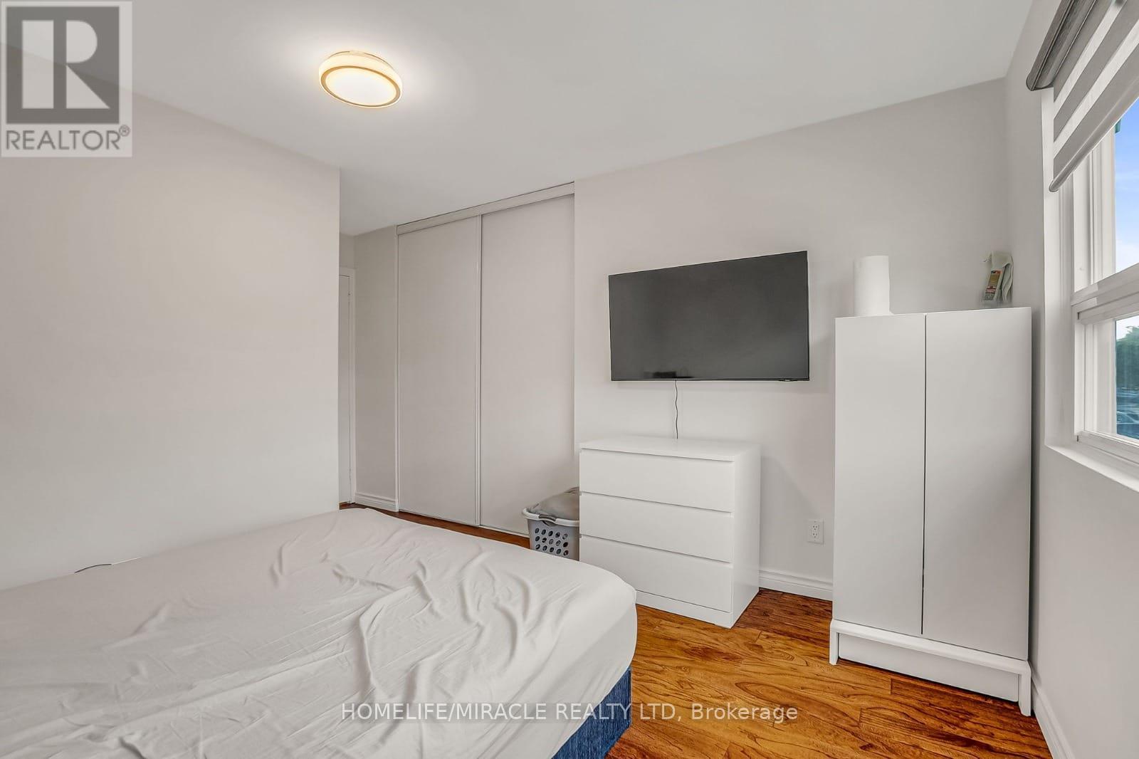102 Micmac Crescent, Toronto (Pleasant View), Ontario  M2H 2K2 - Photo 12 - C12261538