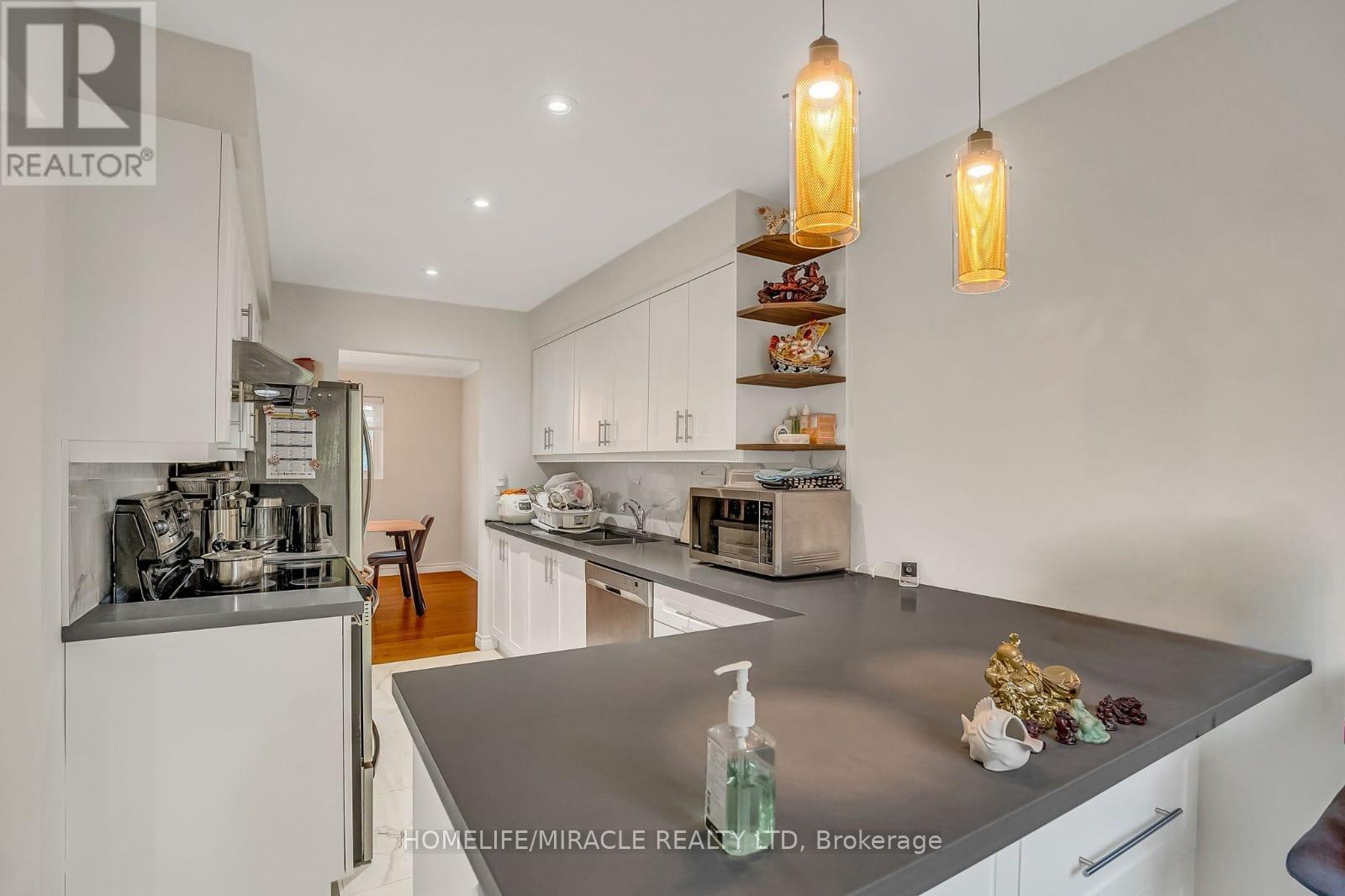 102 Micmac Crescent, Toronto (Pleasant View), Ontario  M2H 2K2 - Photo 17 - C12261538