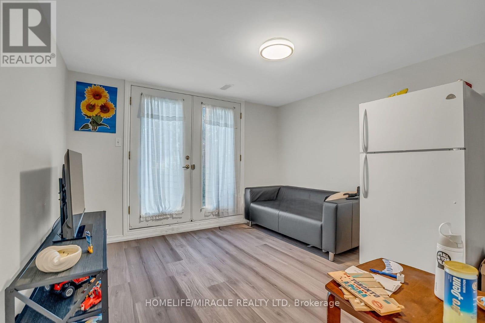 102 Micmac Crescent, Toronto (Pleasant View), Ontario  M2H 2K2 - Photo 25 - C12261538