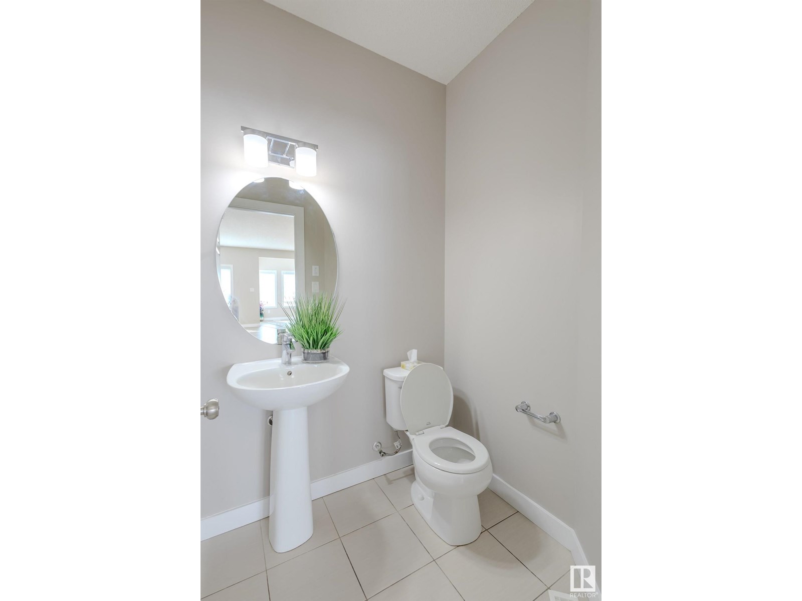 Property at 9663 224 ST NW image 4